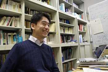 広島大学の良さについて語る齋藤教授